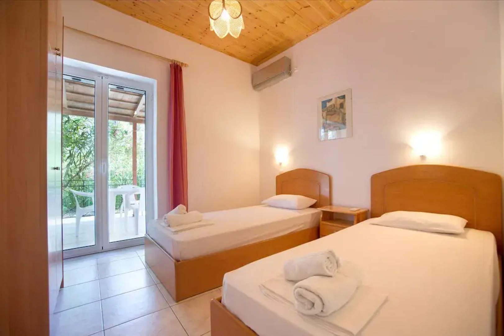 Peroulia Beach Houses