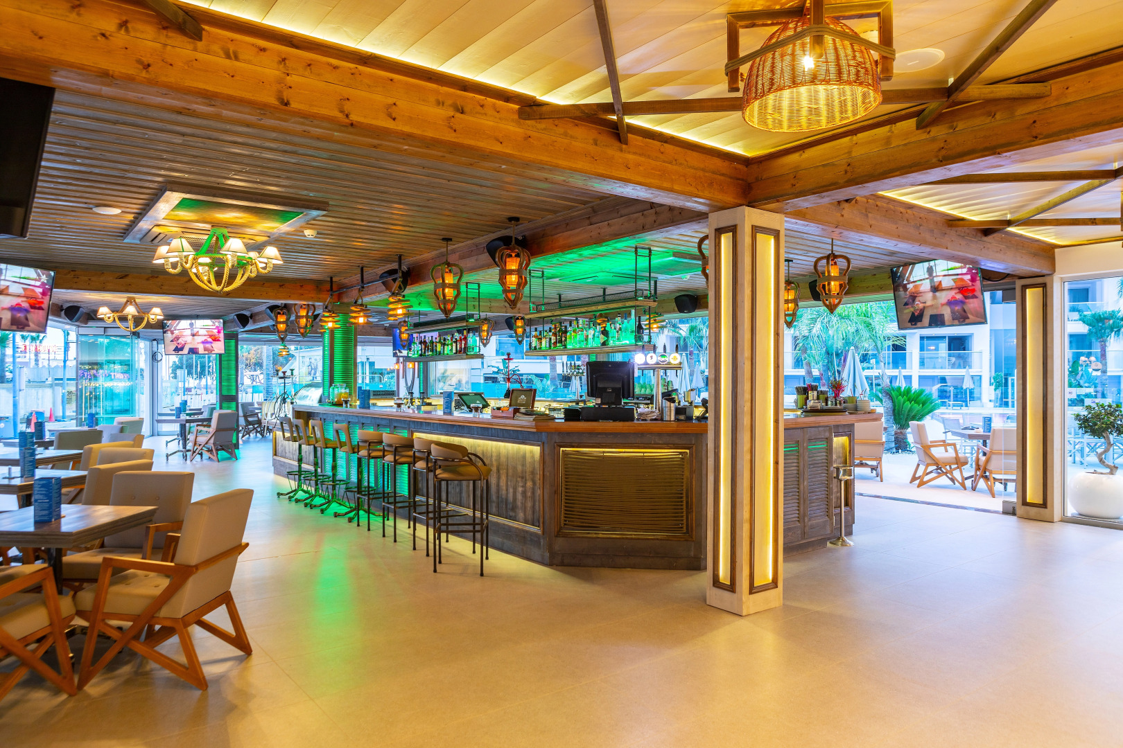 Limanaki Beach Hotel