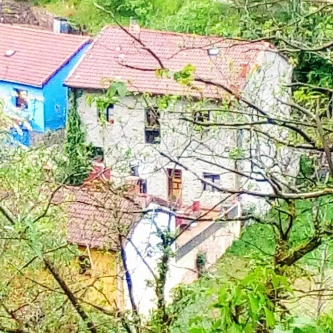 House With 5 Bedrooms in Mieres del Camino, With Wonderful Mountain View, Balcony and Wifi Near the Slopes