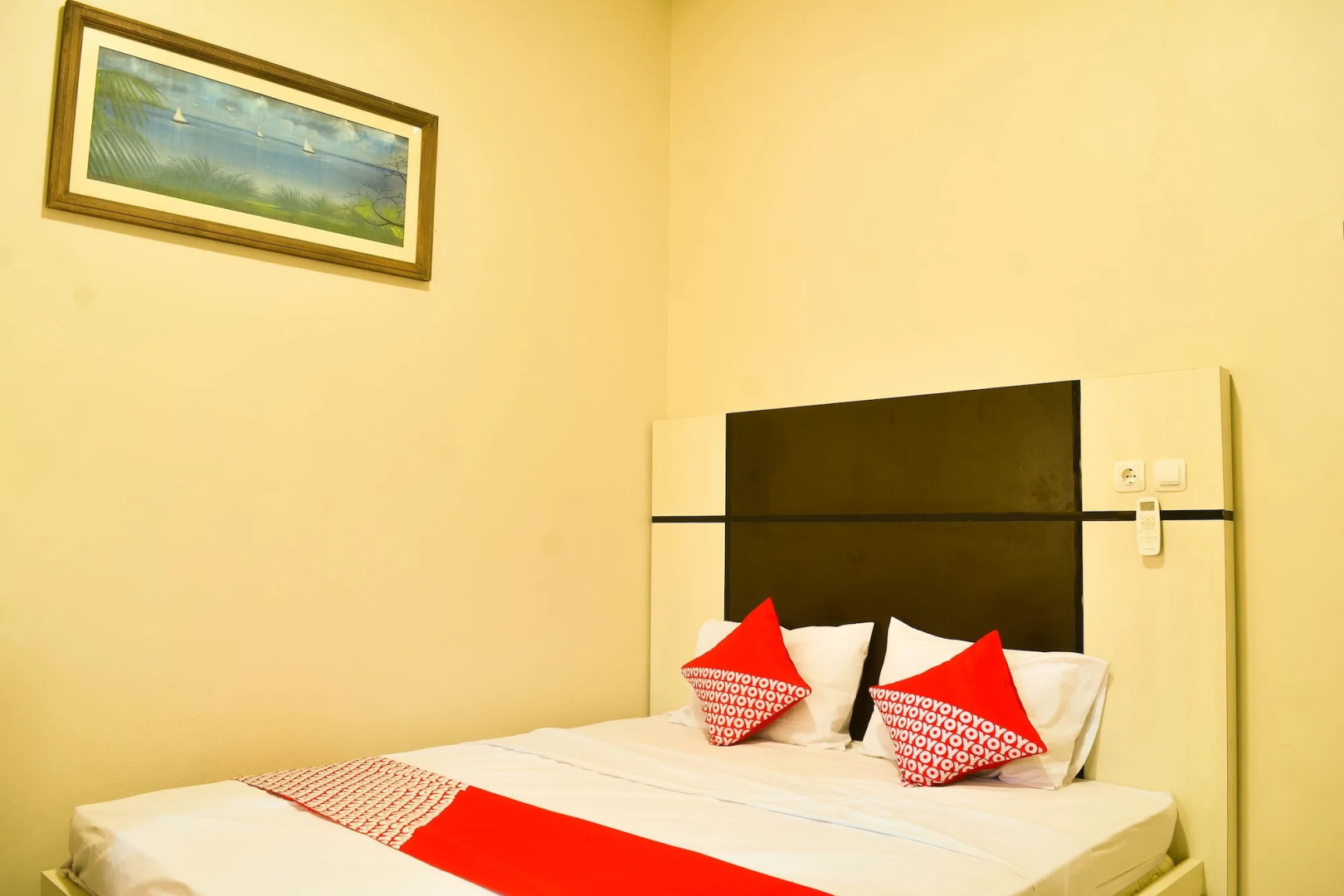 OYO 816 The SO Hotel