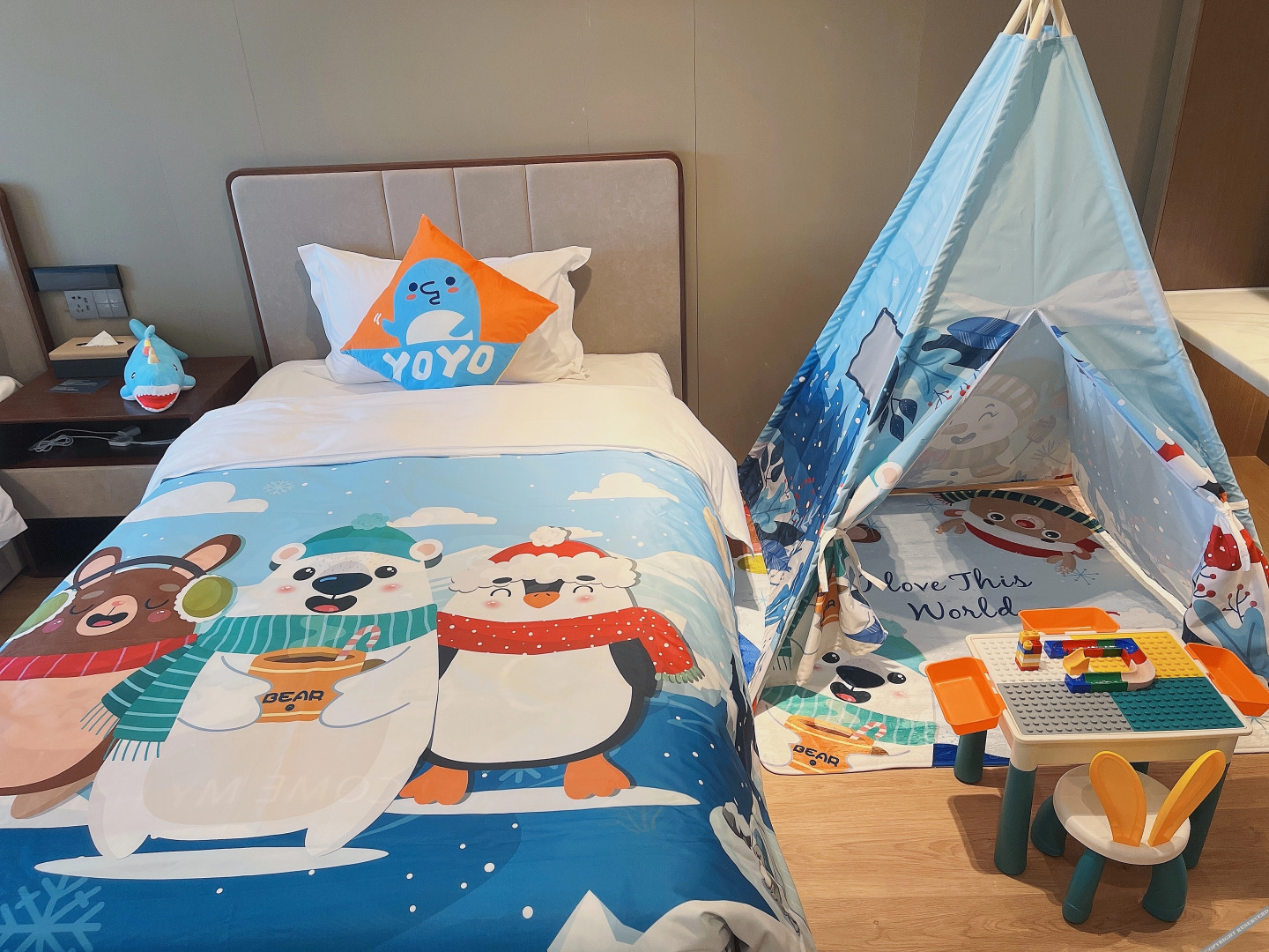 Zhaoqing Huawen Four Seasons Hotel