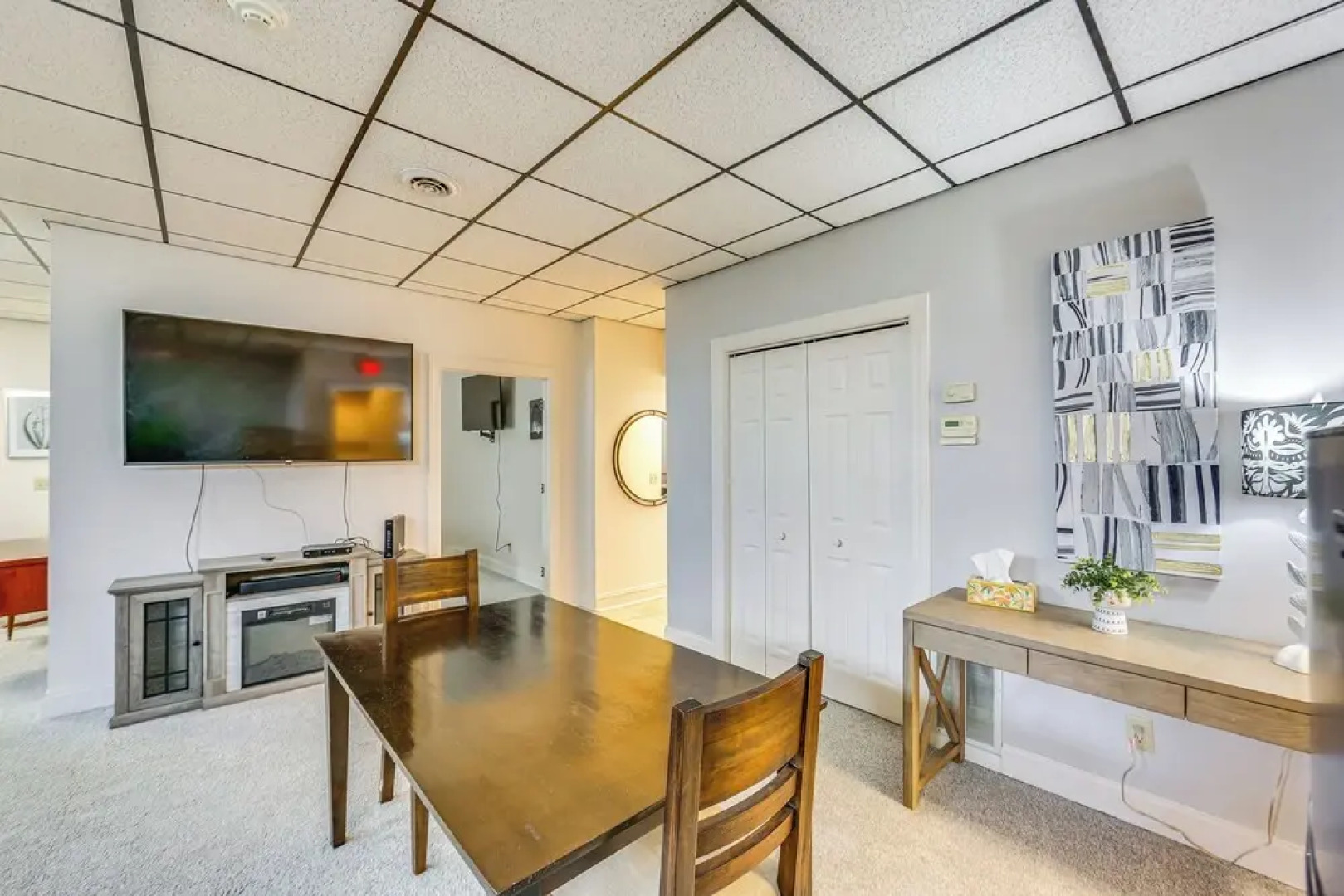 1 Mi to Dtwn: Cozy Retreat in New Kensington!