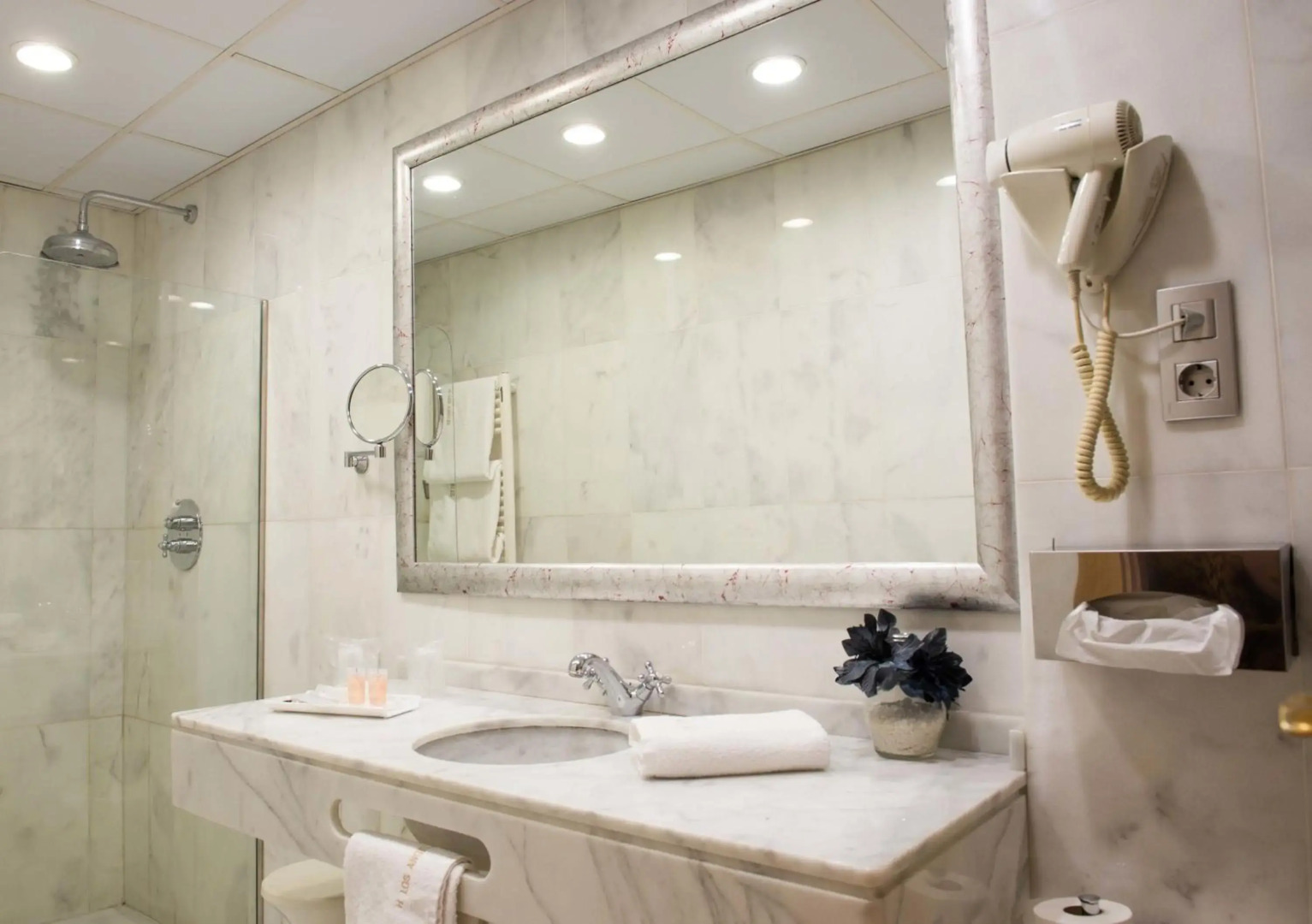 Hotel Los Angeles, Granada