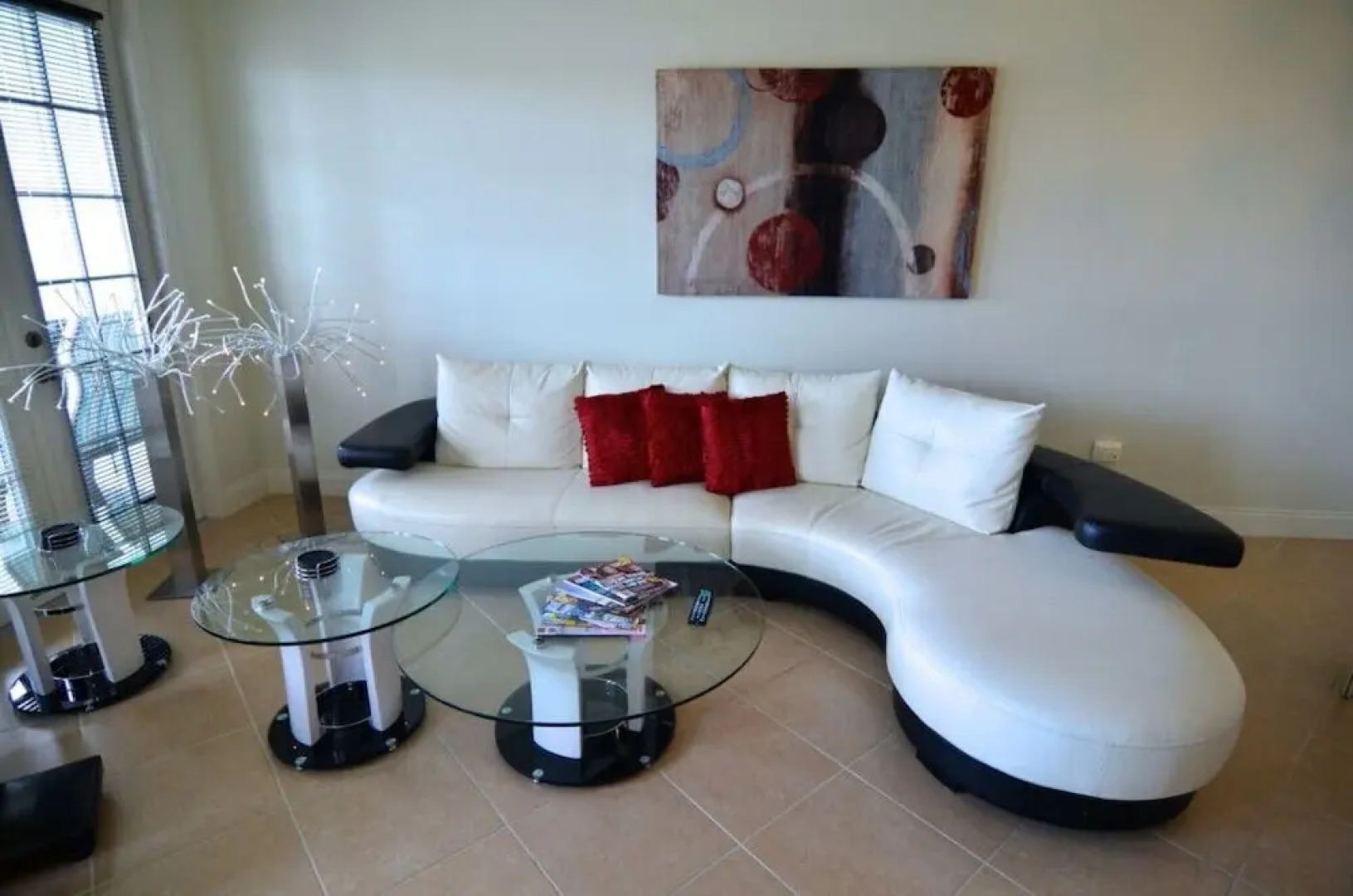 7468ed 3 Bedroom Condo