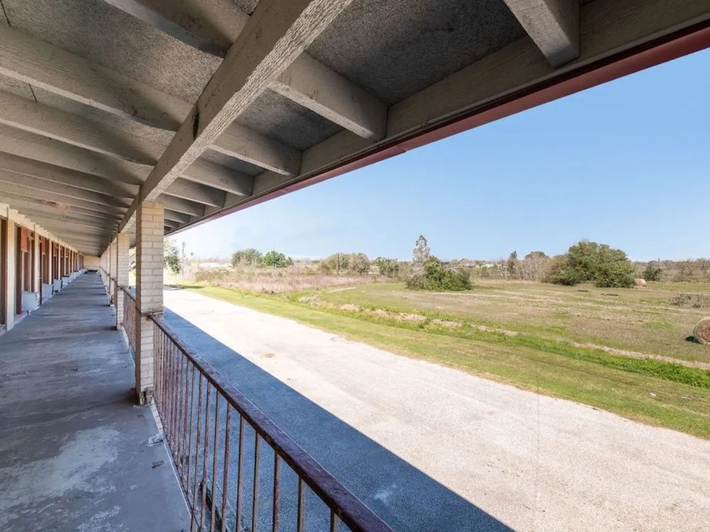 Hotel O Bay City, TX-35