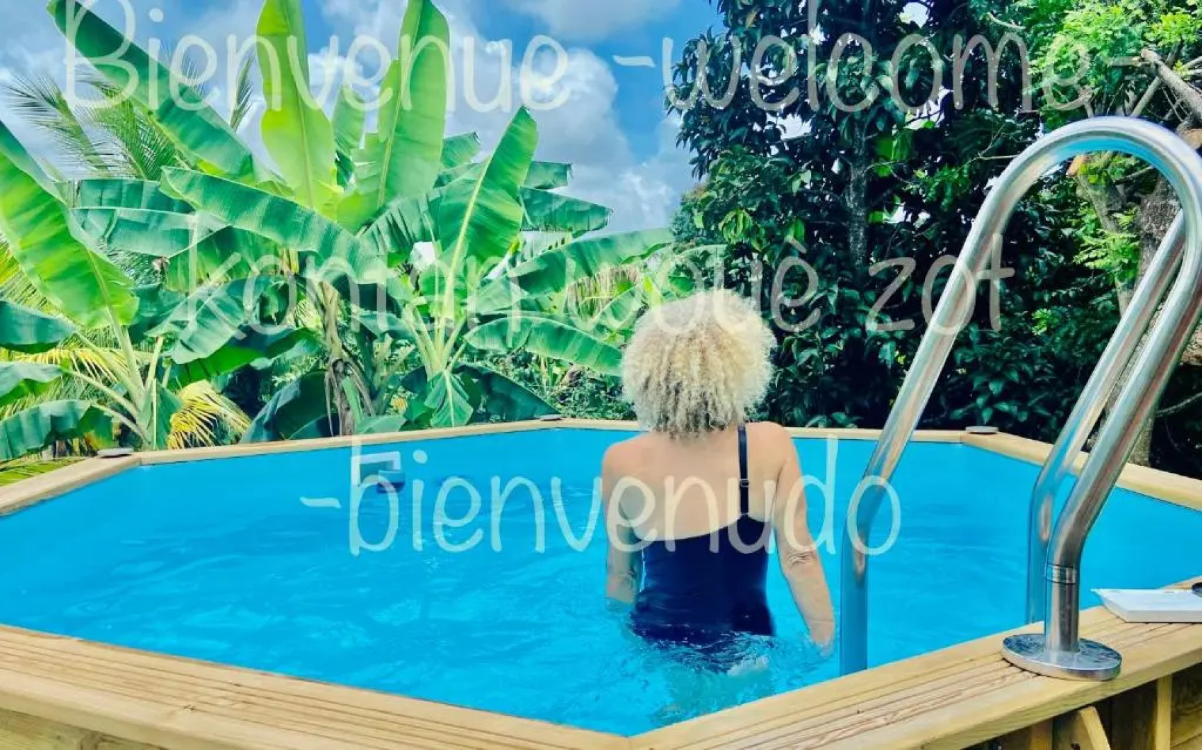 Magnifique Lodge en bois avec piscine et jardin de 800 m2