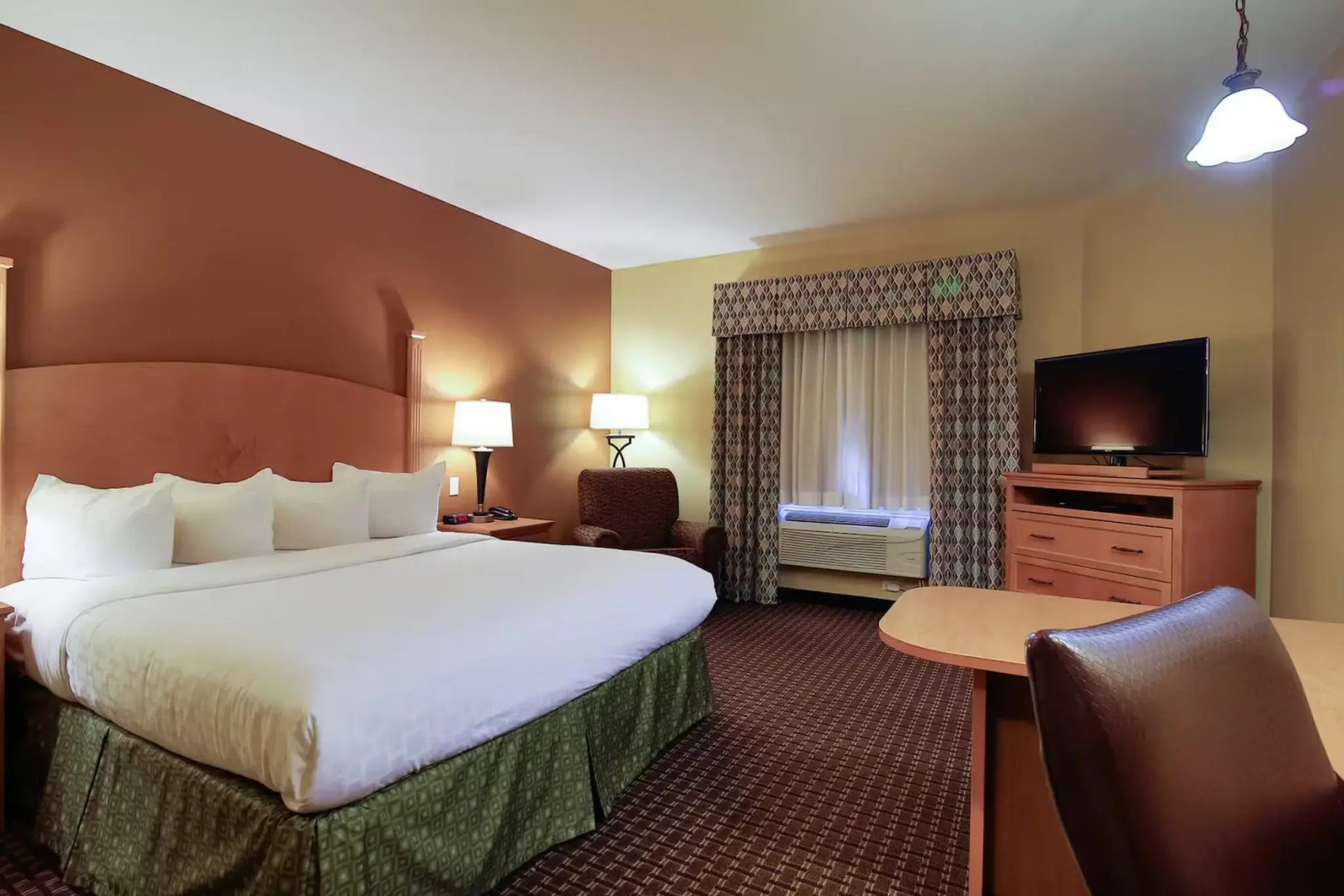 Hawthorn Extended Stay by Wyndham Minot