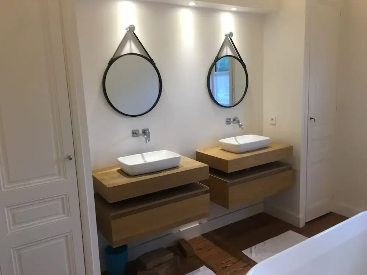 Suite de Charme Bed n B tres proche Lyon