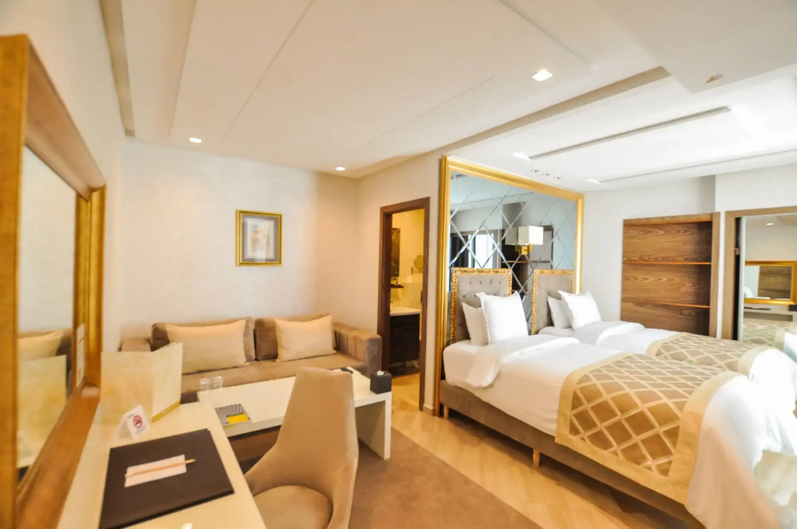 Suite Hotel Casa Diamond