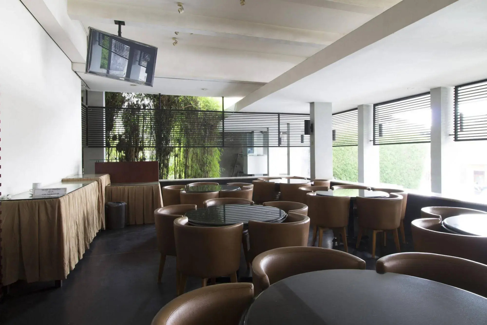 RedDoorz @ Gegerkalong Girang