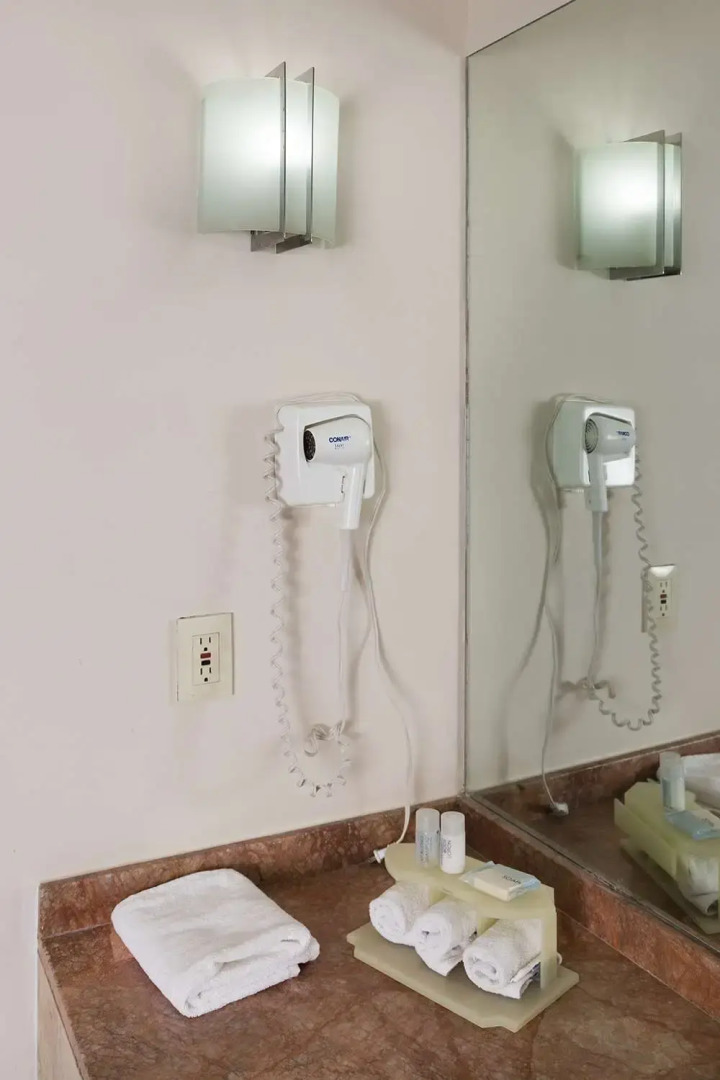 Excellence Express & Suites