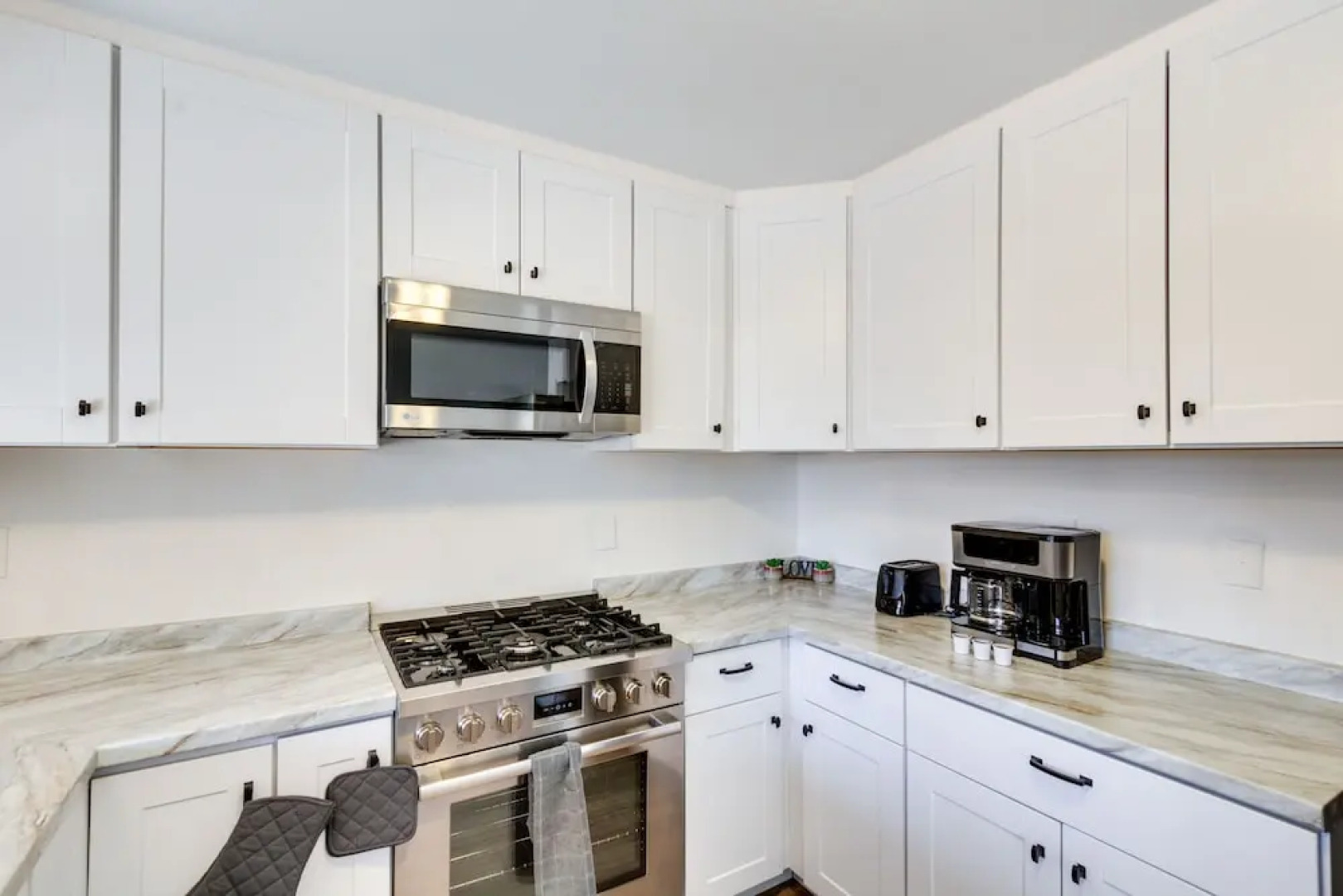 Quiet Ridgecrest Vacation Rental w/ Private Yard!