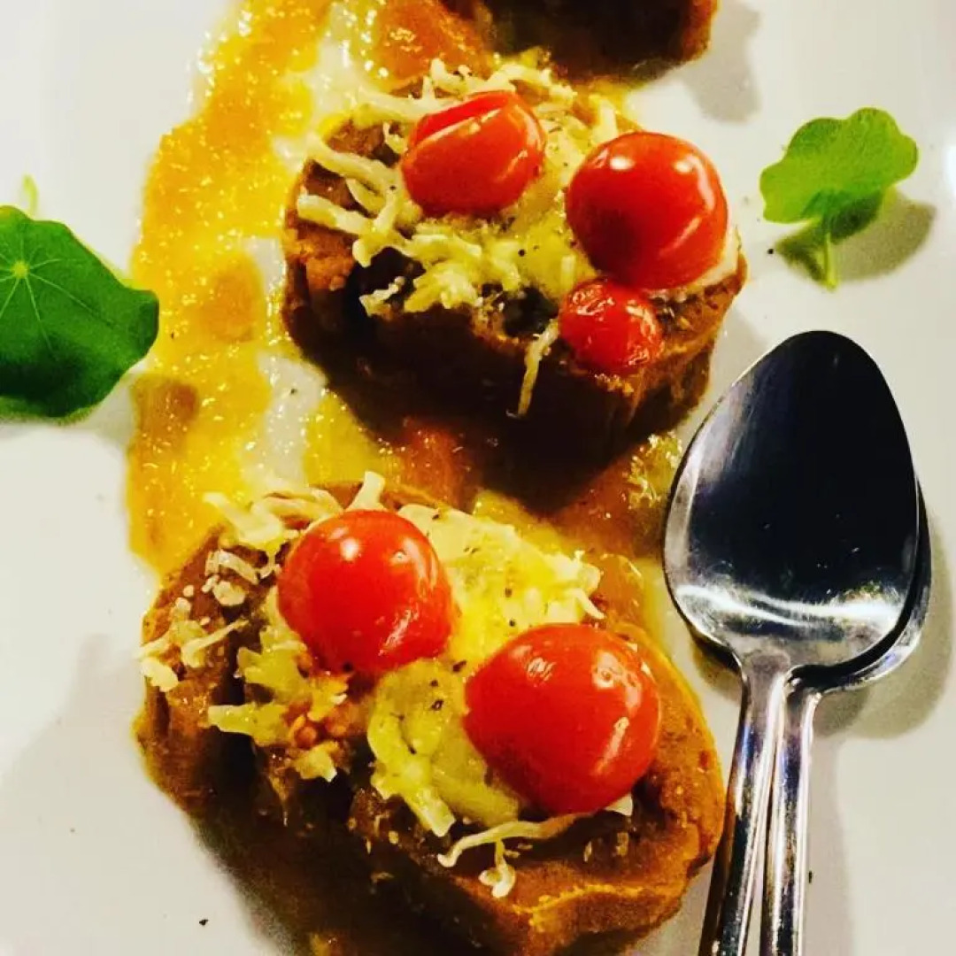 8 Villages Executive