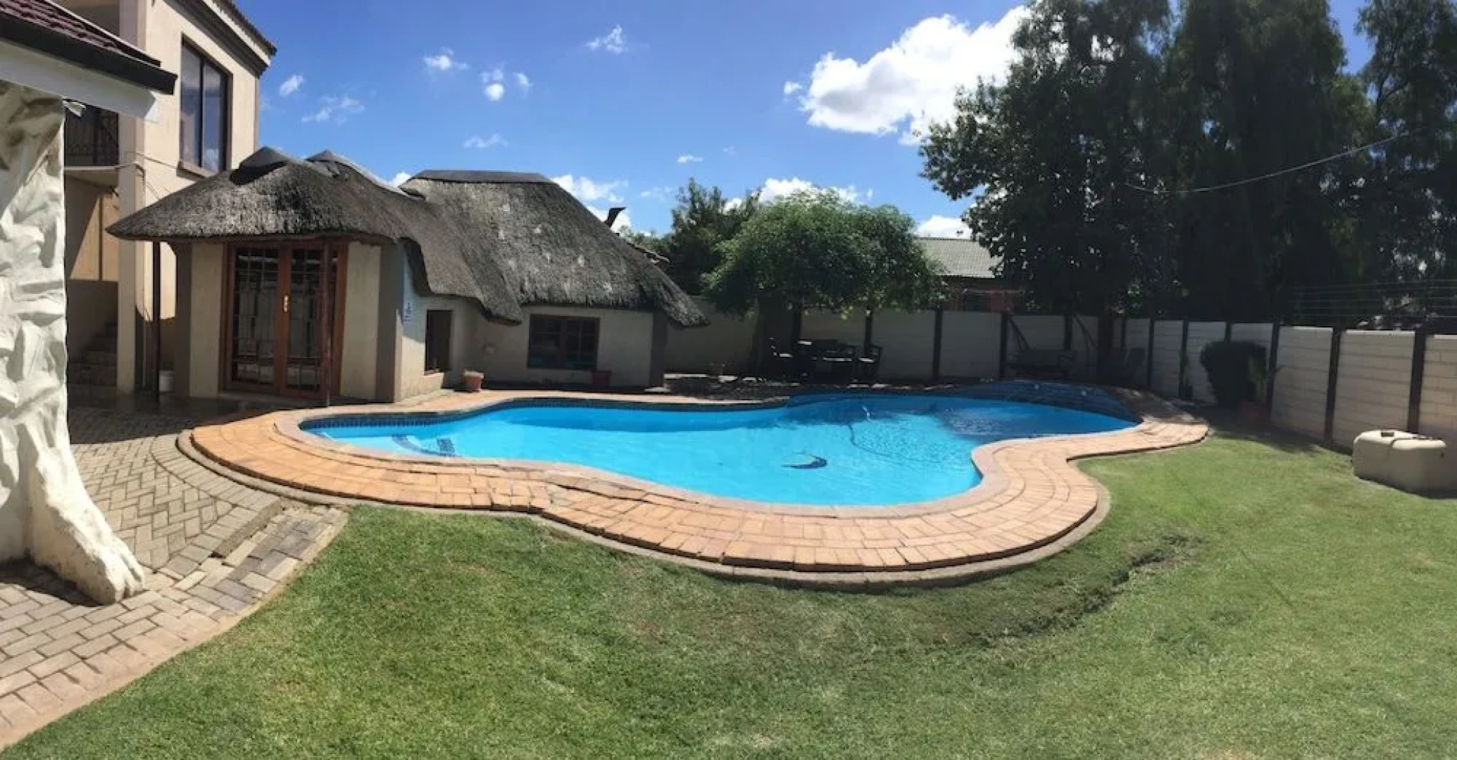 Lekoa Bed and Breakfast and Trading