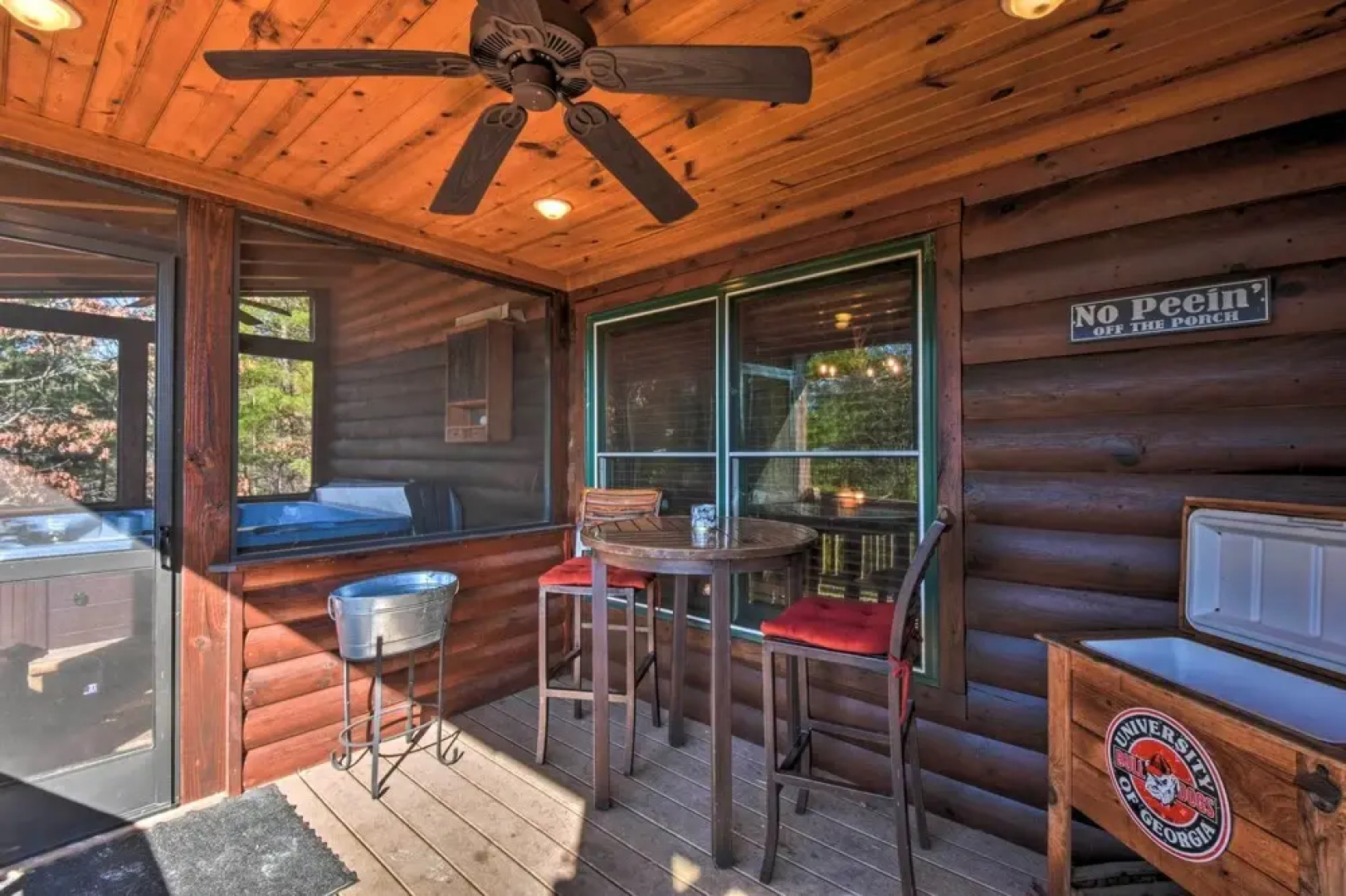 Rustic Cabin w/ Hot Tub: 2 Mi to Unicoi State Park