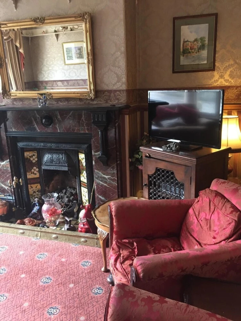 Hillcrest Guest House