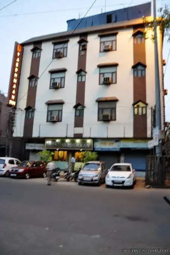 Hotel Vardhmaan Inn