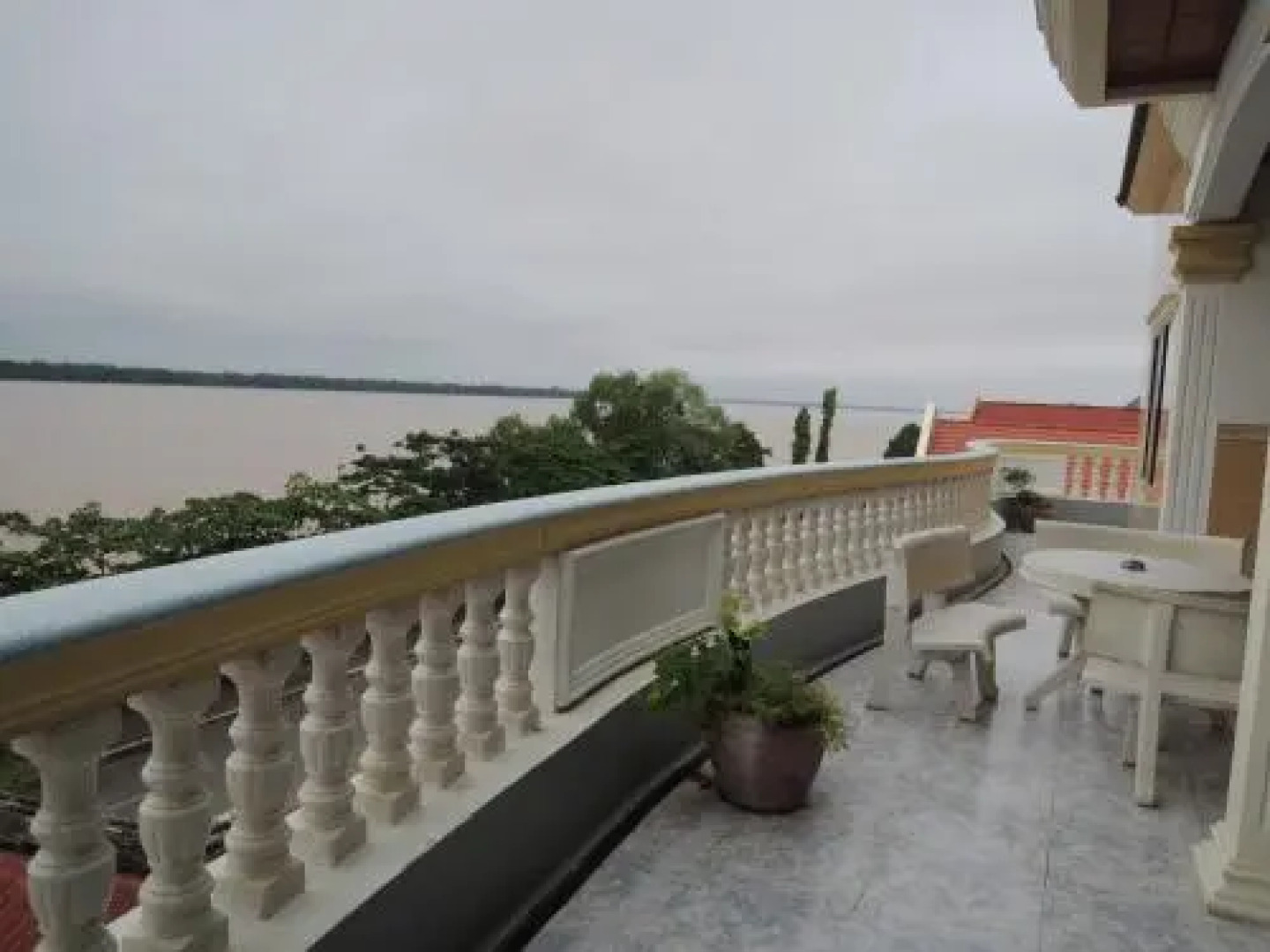 Oudom Sambath Hotel & Restaurant