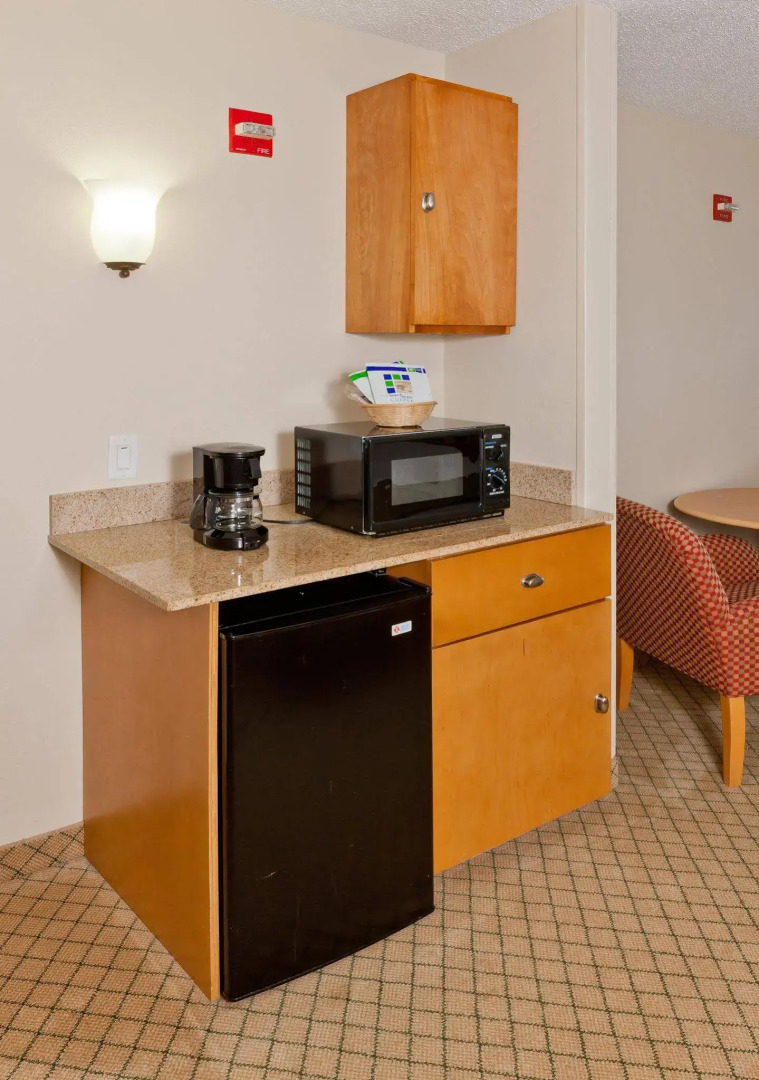 Holiday Inn Express & Suites Nearest Universal Orlando by IHG
