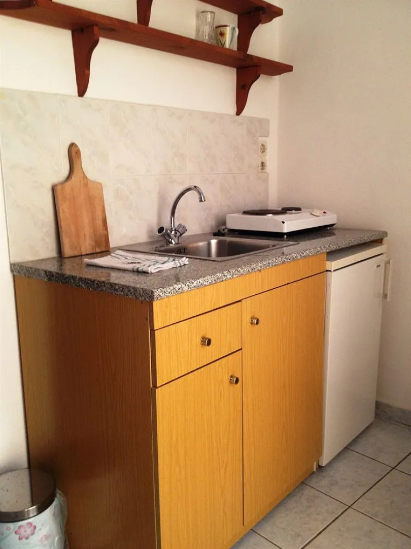 Kostas Rooms & Apartments