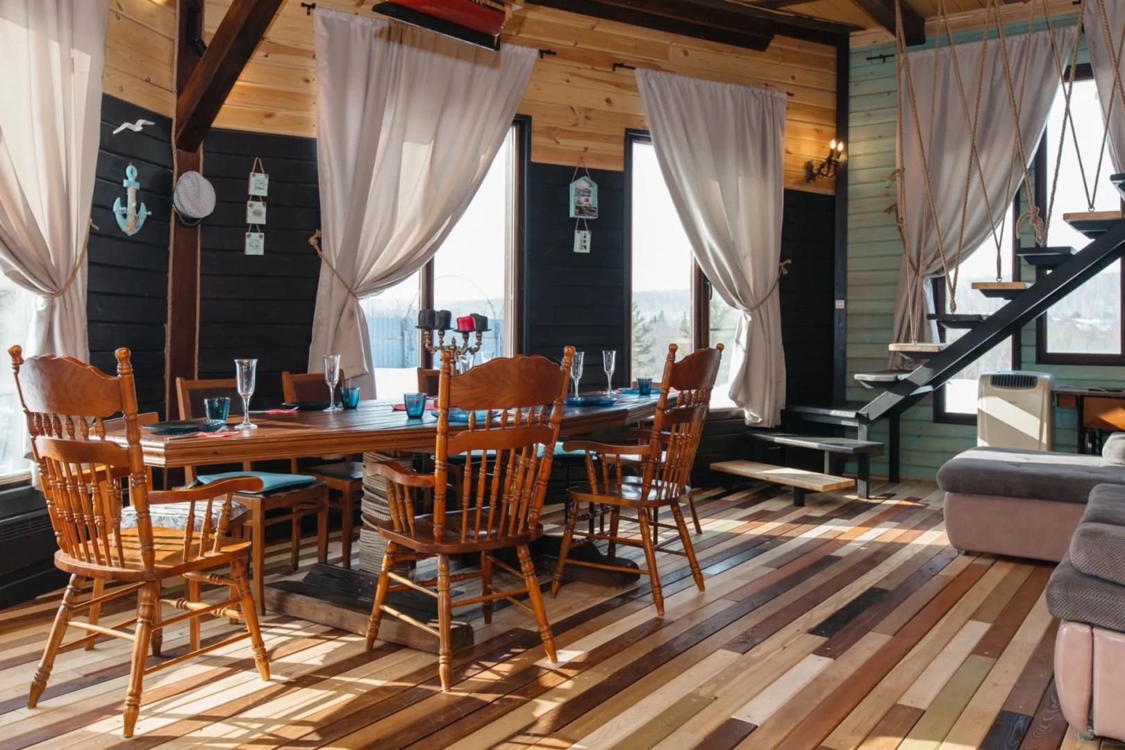 Yousinn (Дом с Кораблем)