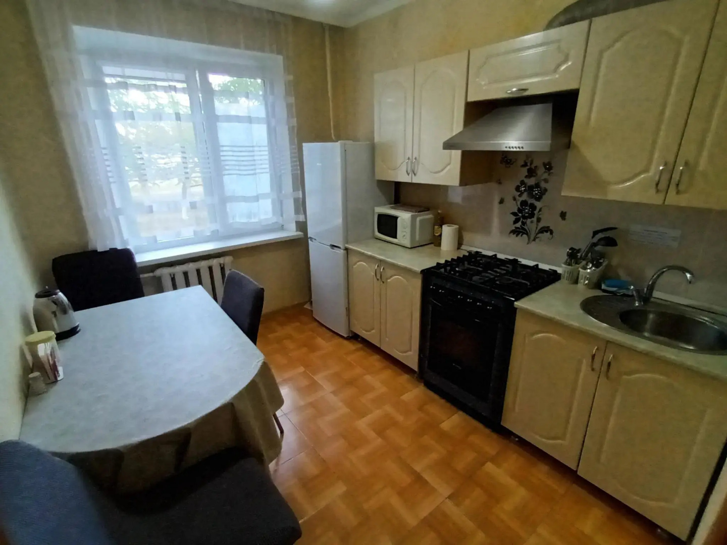 Апартаменты в 1-м микрорайоне 28