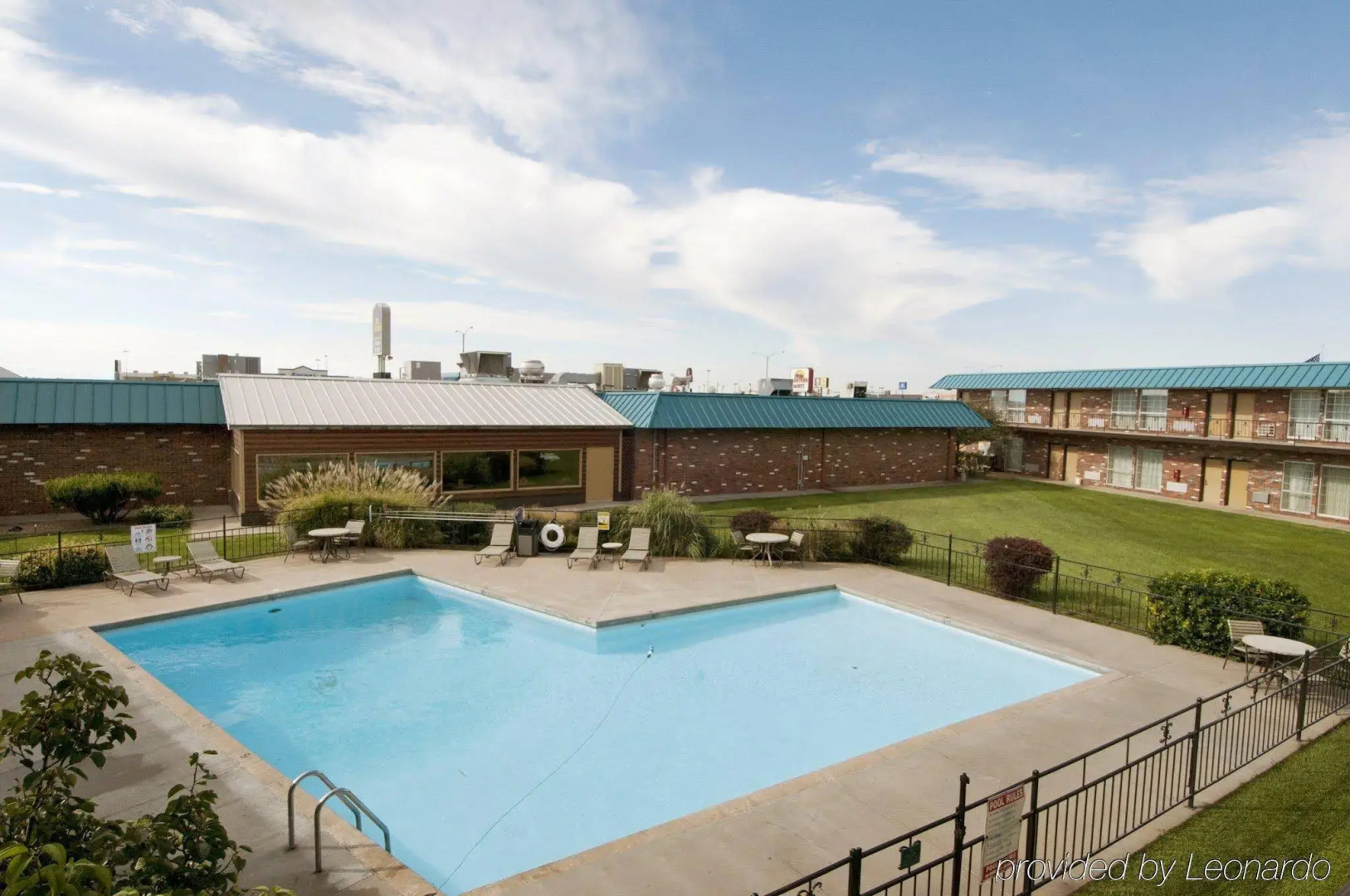 Rodeway Inn McPherson East