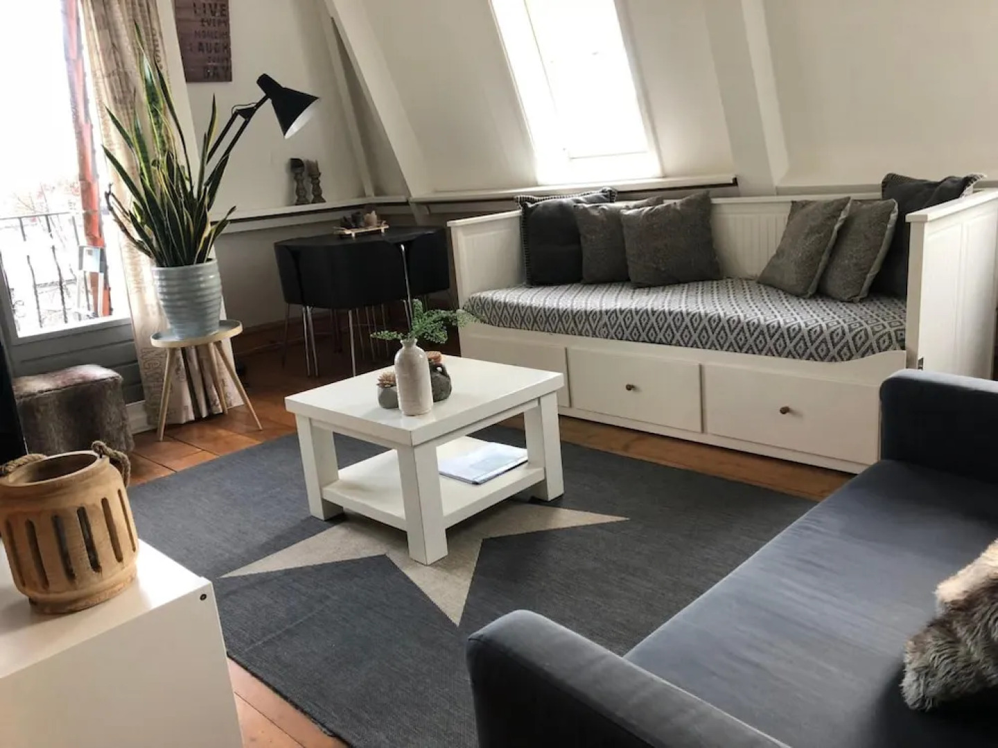 Nikki's Holiday Home