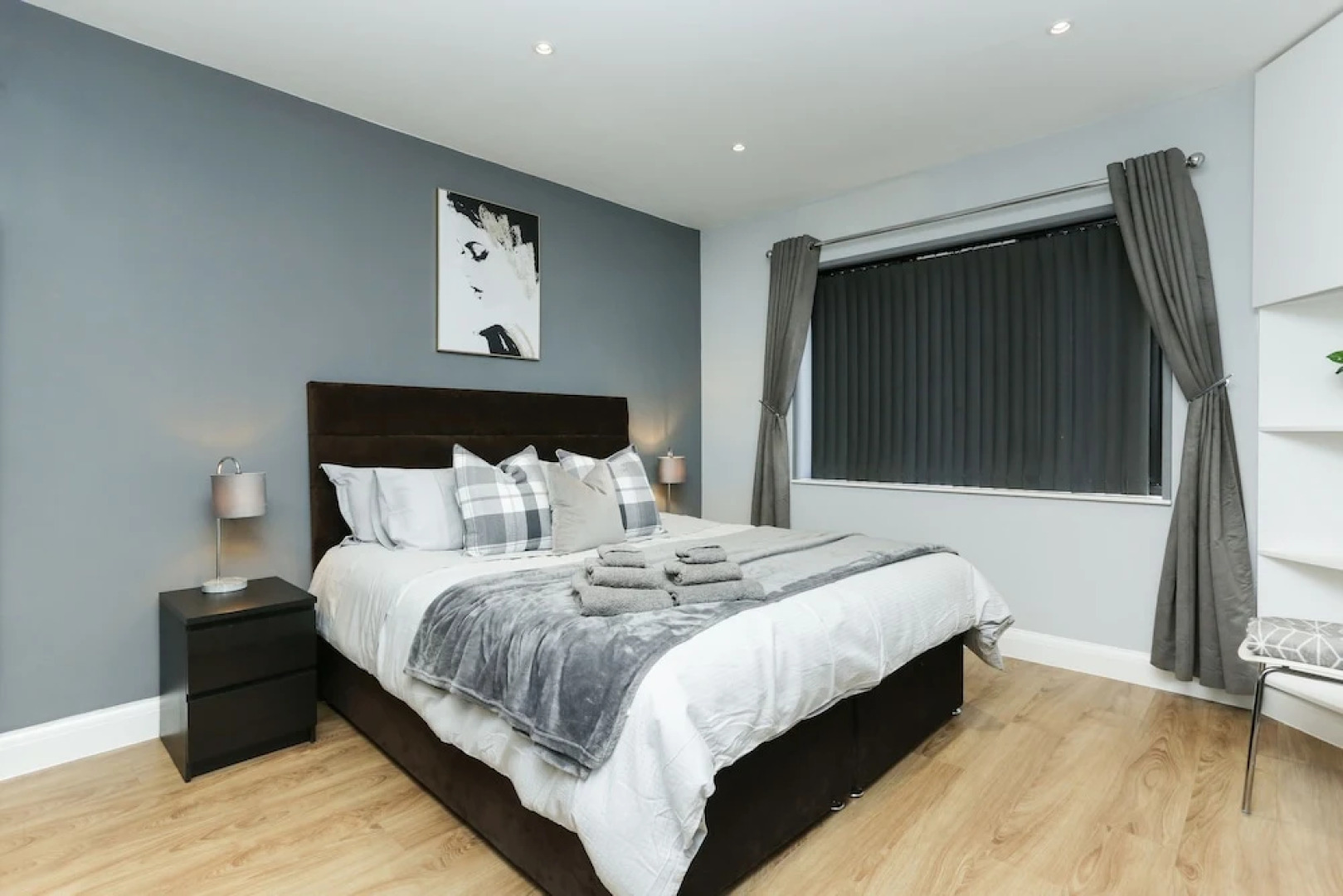 The Broadway Beach Homes Airbnb With Hot tub