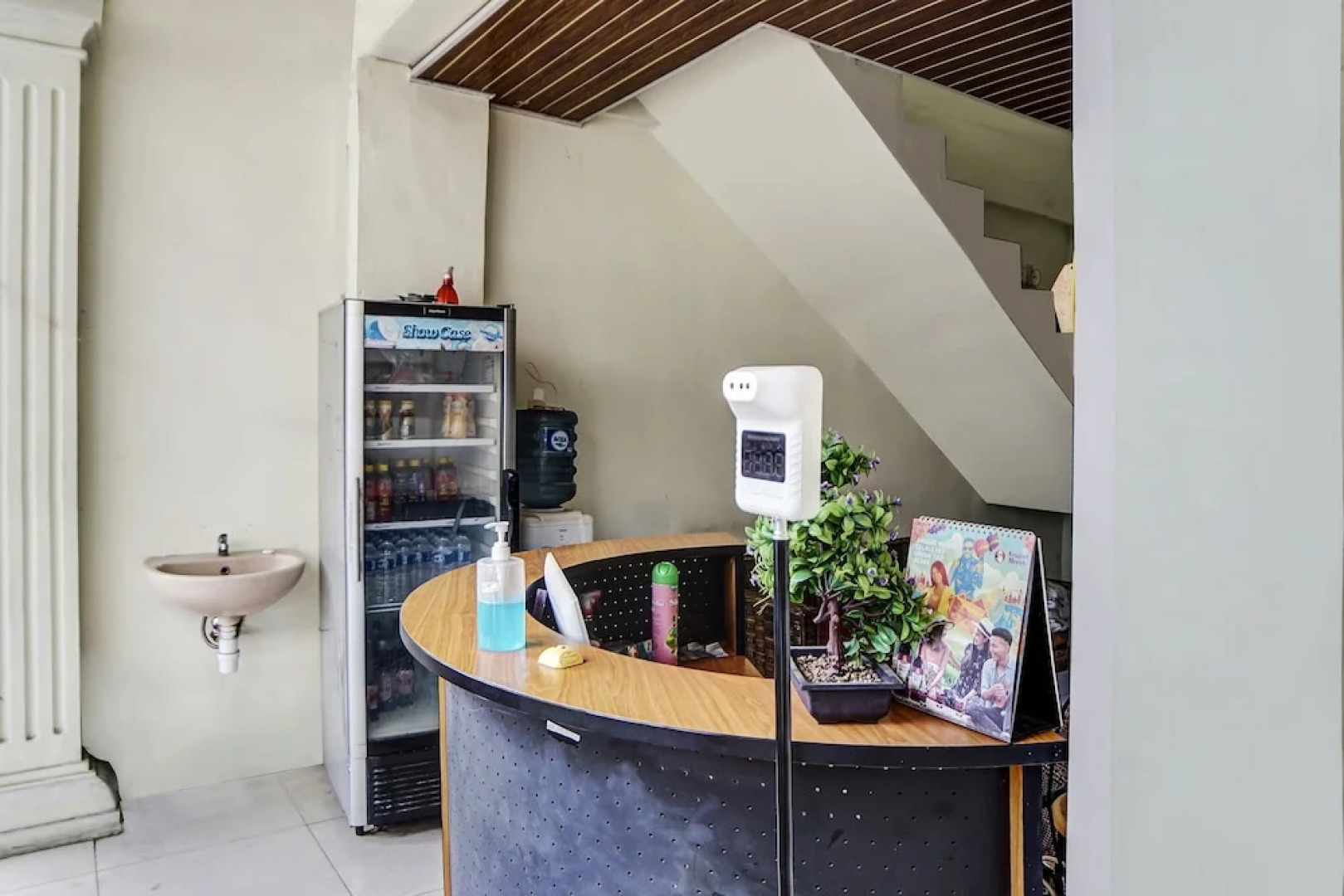 RedDoorz near Plaza Medan Fair