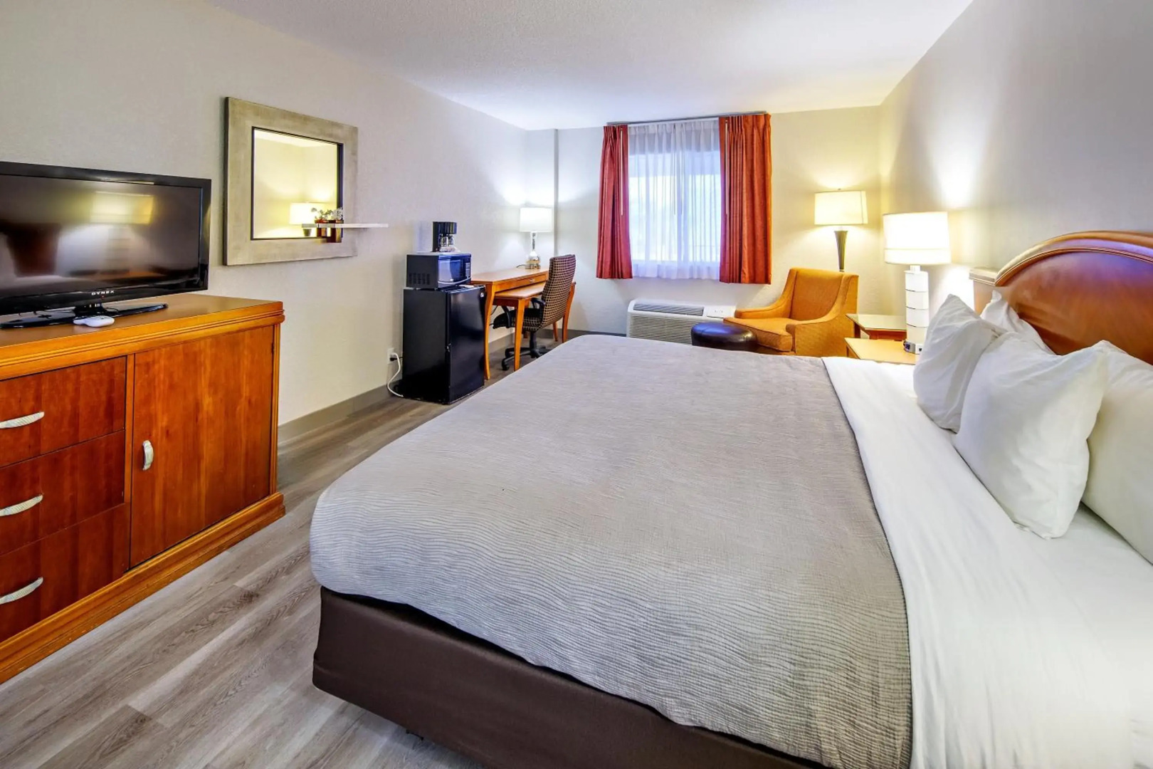 Quality Inn & Suites Lake Havasu City