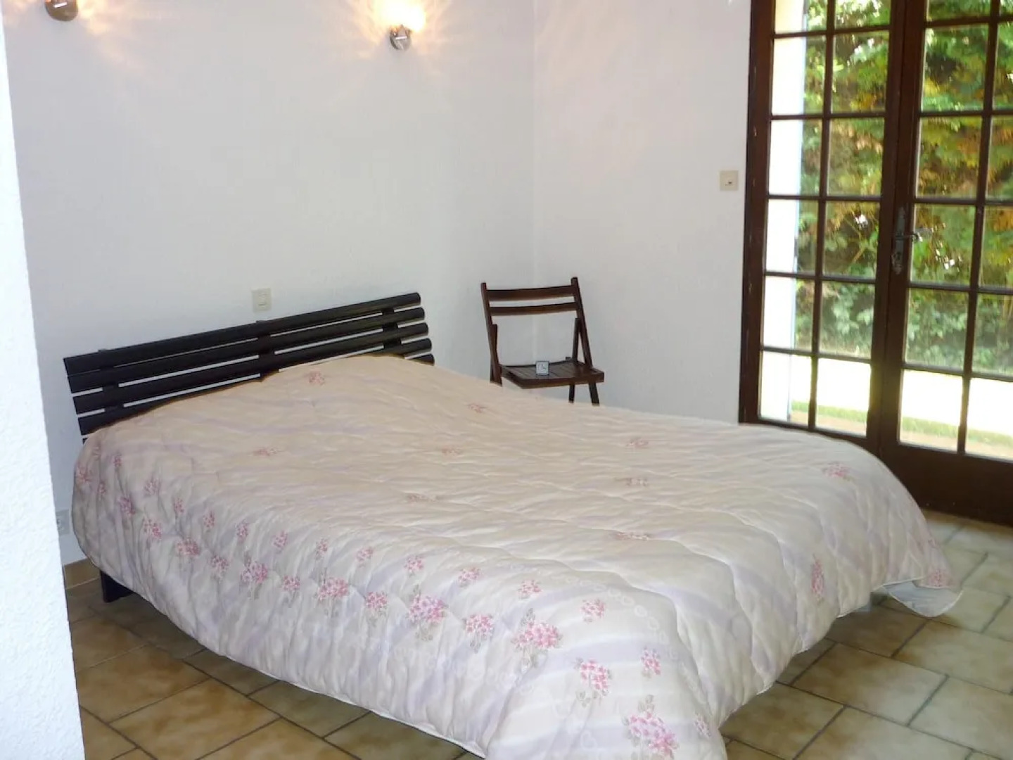 House With 3 Bedrooms in Loriol-du-comtat, With Enclosed Garden - 110 km From the Beach