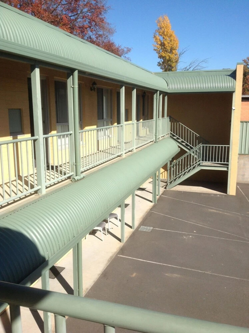 Ashton Townhouse Motel & Suites