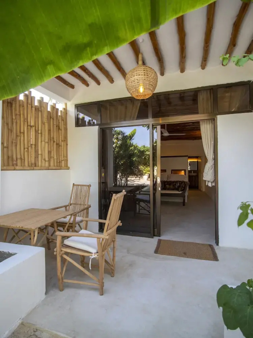 Tropical Boutique Hotel & Resto