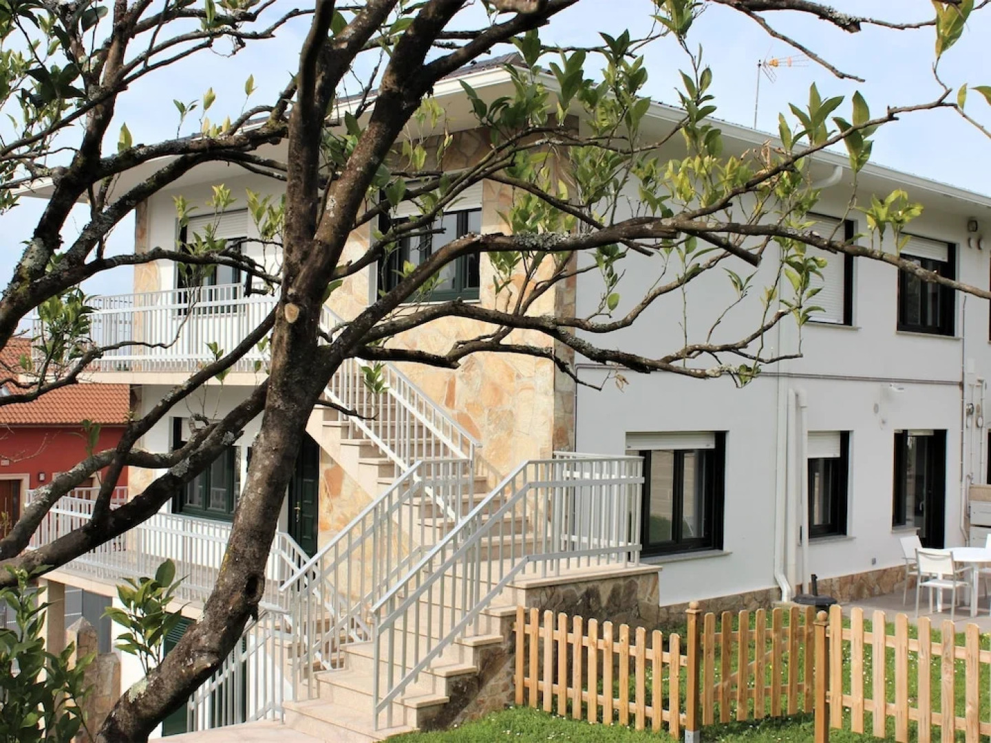 Spacious and Sunny Apartment With Garden Directly on the Beach of Aguieira