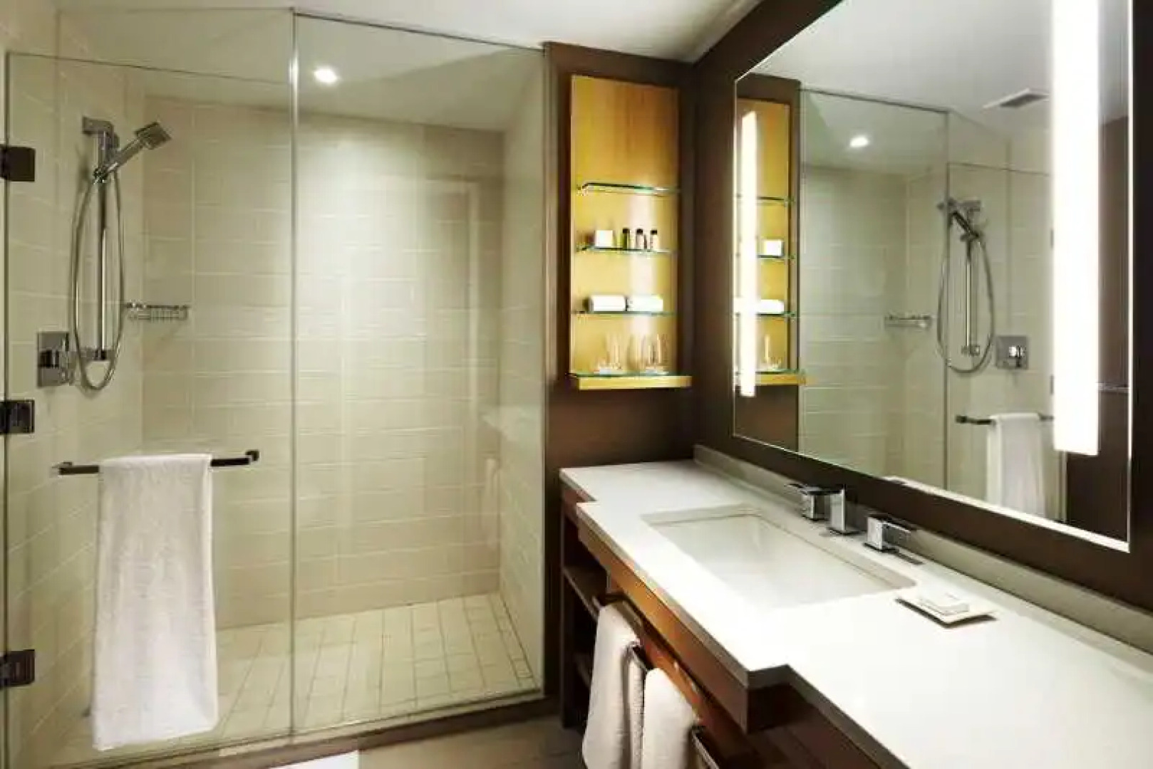 Southcore Financial Centre