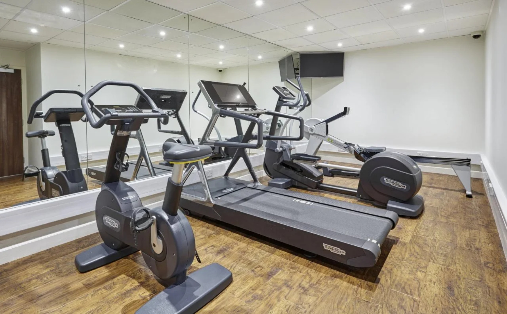 Holiday Inn Cardiff - North M4
