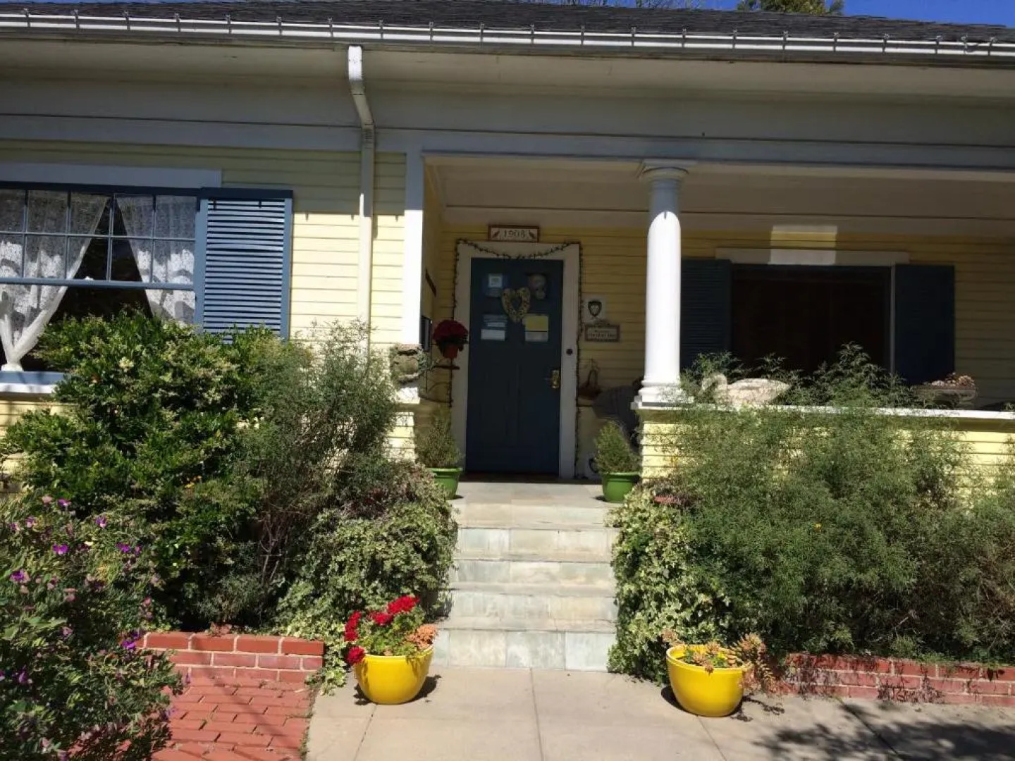 Secret Garden Inn and Cottages