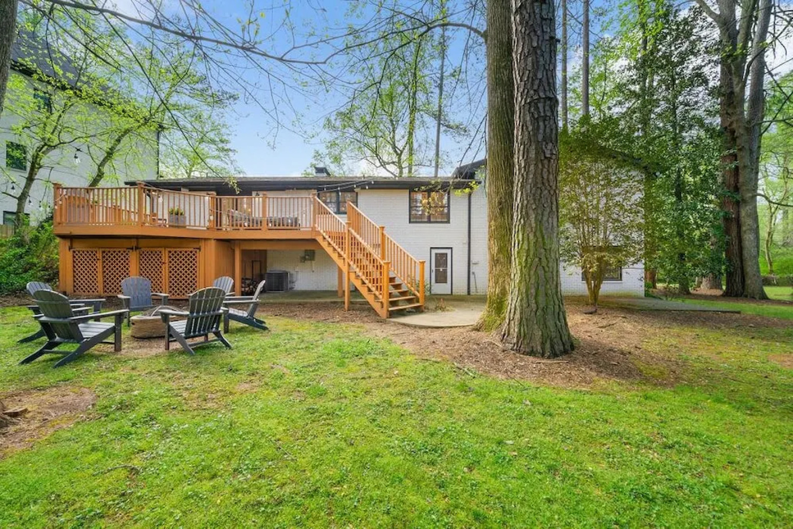 Beautiful and Quiet Newly Renovated 4 Bedroom Retreat