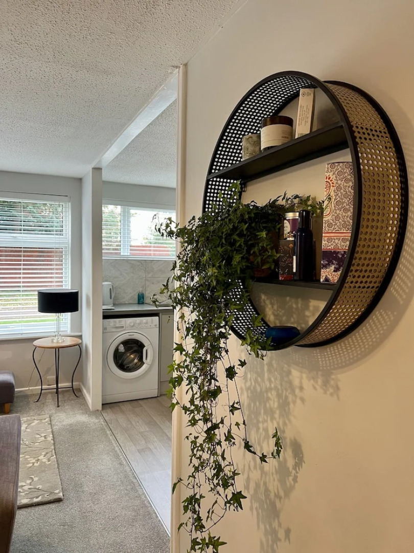 BookedUK - Lovely 2BR Flat in Hoddesdon