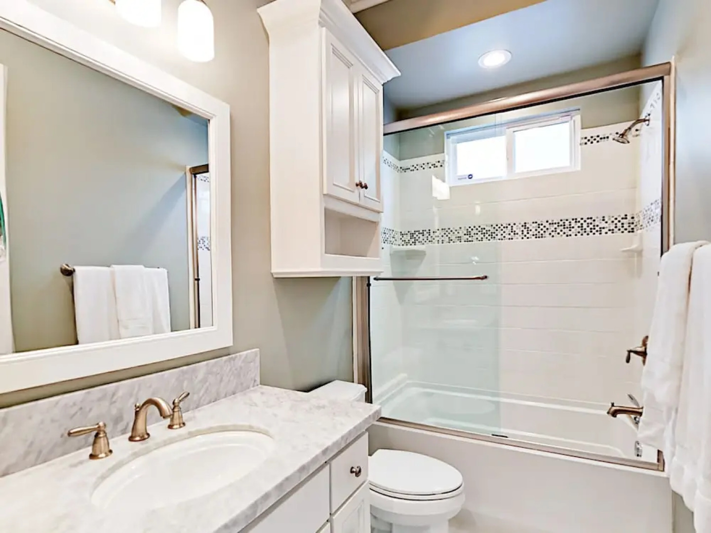 3625 Sunset Home 3 Bedrooms 2.5 Bathrooms Home