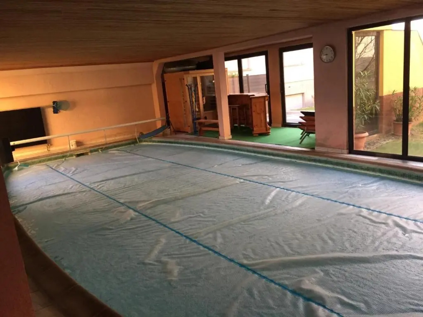 Grande Chambre climatisée chez Xavier