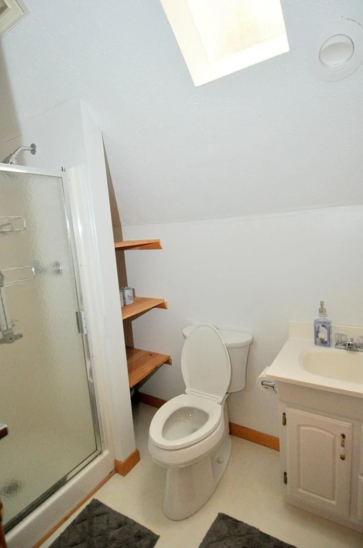 Rosies Creekside Retreat - 3 BR Escape!