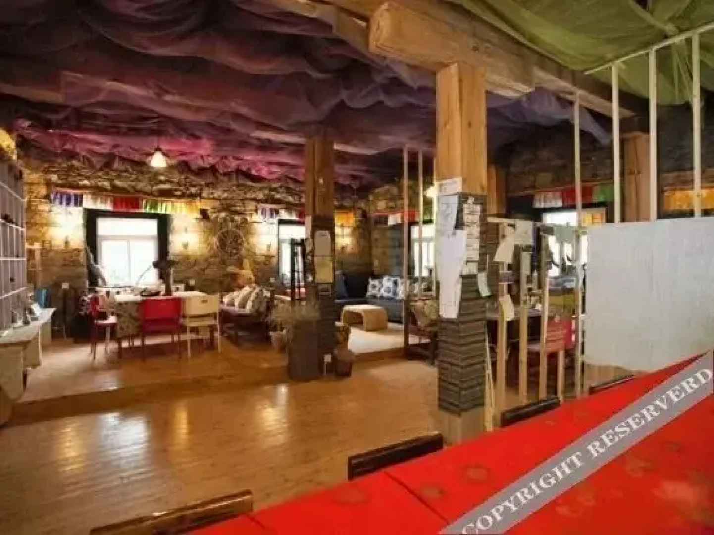 Ri Wa International Youth Hostel