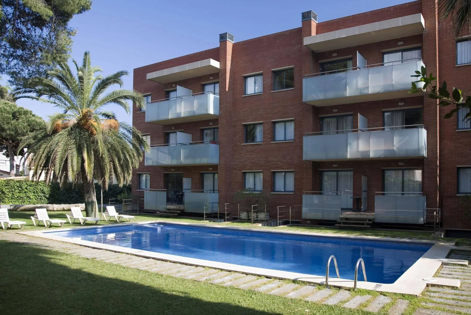 SG Costa BCN Apartments