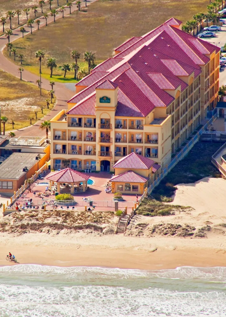 La Quinta Inn & Suites by Wyndham South Padre Island Beach