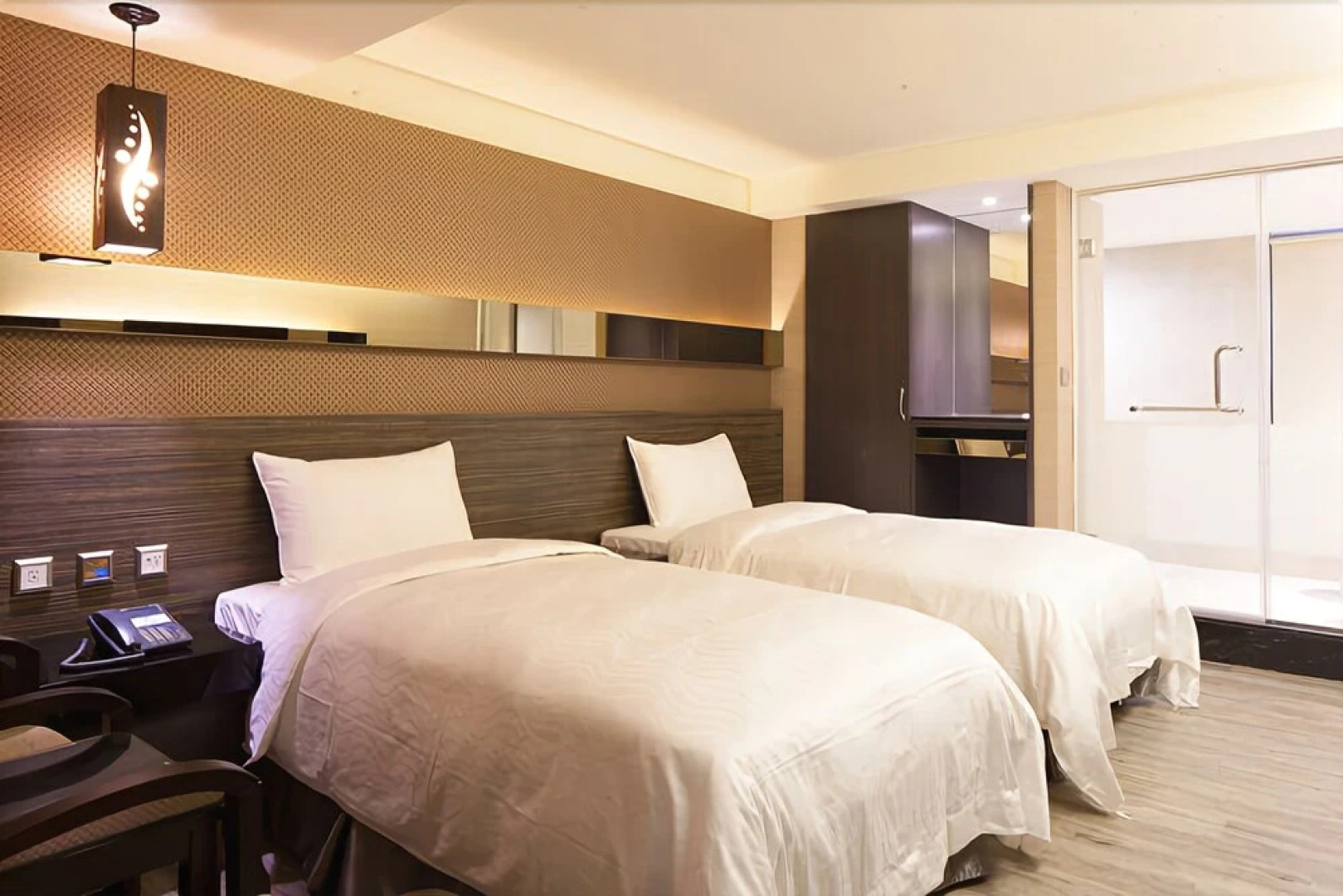 Yuanlin Business Hotel