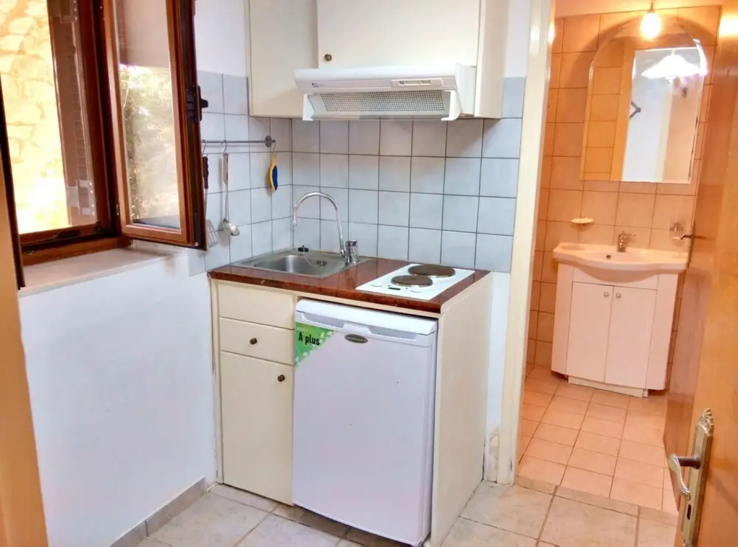 Studio in Gialia, With Wonderful sea View and Enclosed Garden