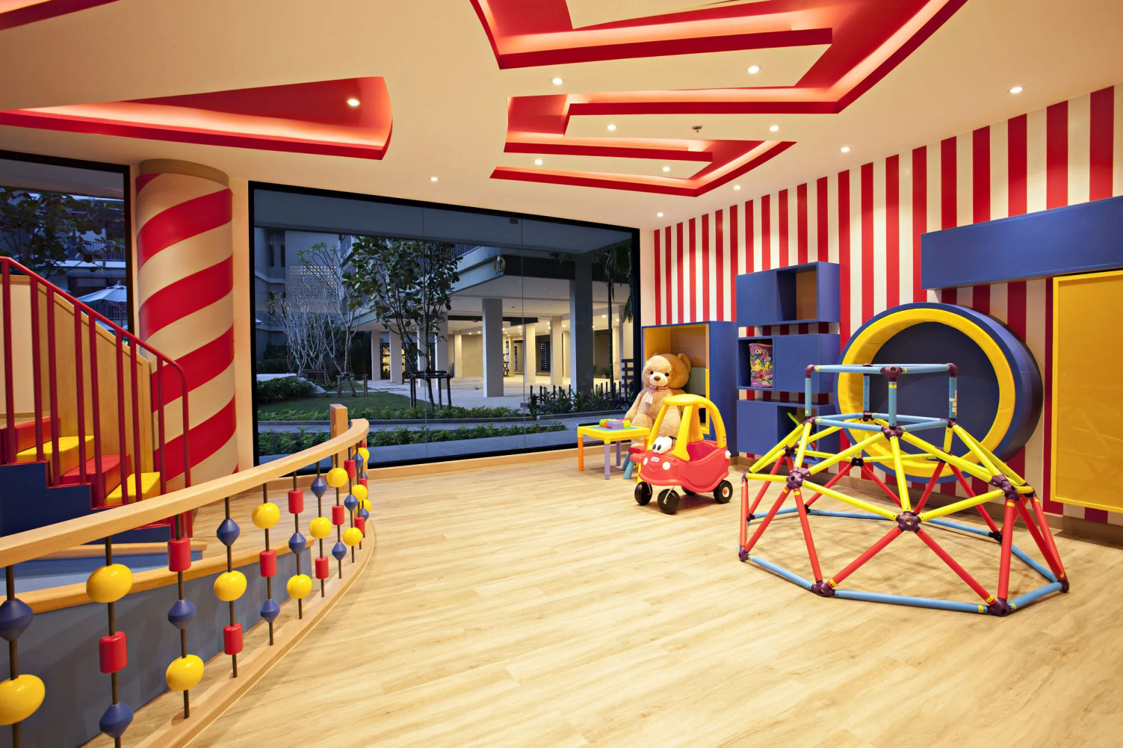 Le Meridien Khao Lak Resort & Spa