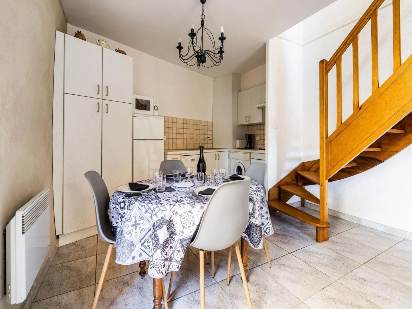 Vineyards & Village Stay